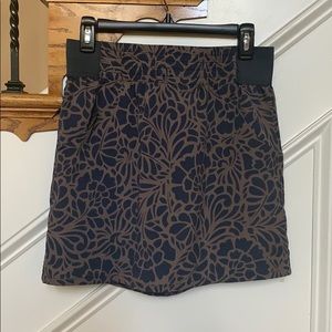 Gap size medium skirt with pockets!